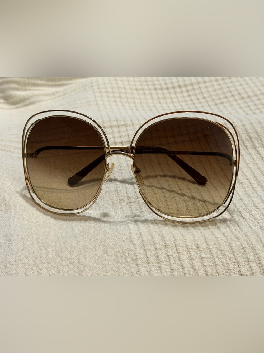 Authentic Chloe Oversized Sunglasses w/ Gold Frame and Brown lenses CE126S - Picture 4 of 8
